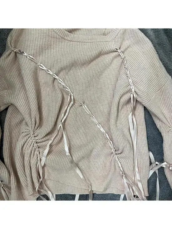 Pretty Damage - Picture 3 of 3